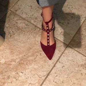 Marc fisher burgundy suede pointed flats